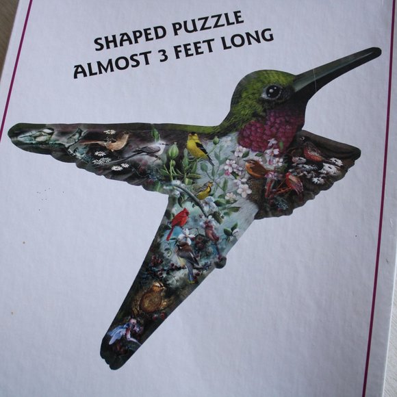 A Flicker Then Gone Hummingbird Shaped Serendipity 800pc Puzzle 65317 - Picture 11 of 11